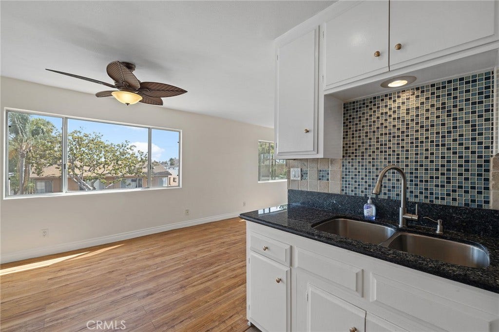 1187 E 3rd, #202, Long Beach, CA 90802 1187 E 3rd, #202, Long Beach, CA 90802