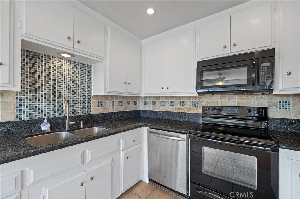 1187 E 3rd, #202, Long Beach, CA 90802 1187 E 3rd, #202, Long Beach, CA 90802