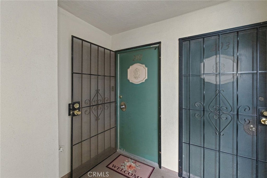 1187 E 3rd, #202, Long Beach, CA 90802 1187 E 3rd, #202, Long Beach, CA 90802
