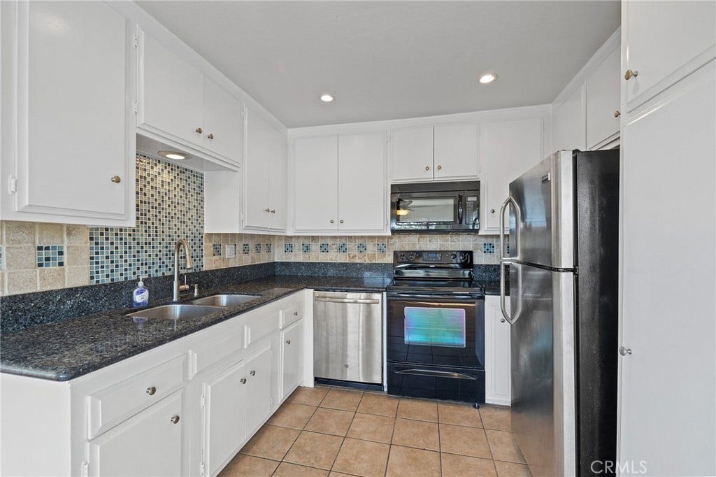 1187 E 3rd, #202, Long Beach, CA 90802 1187 E 3rd, #202, Long Beach, CA 90802