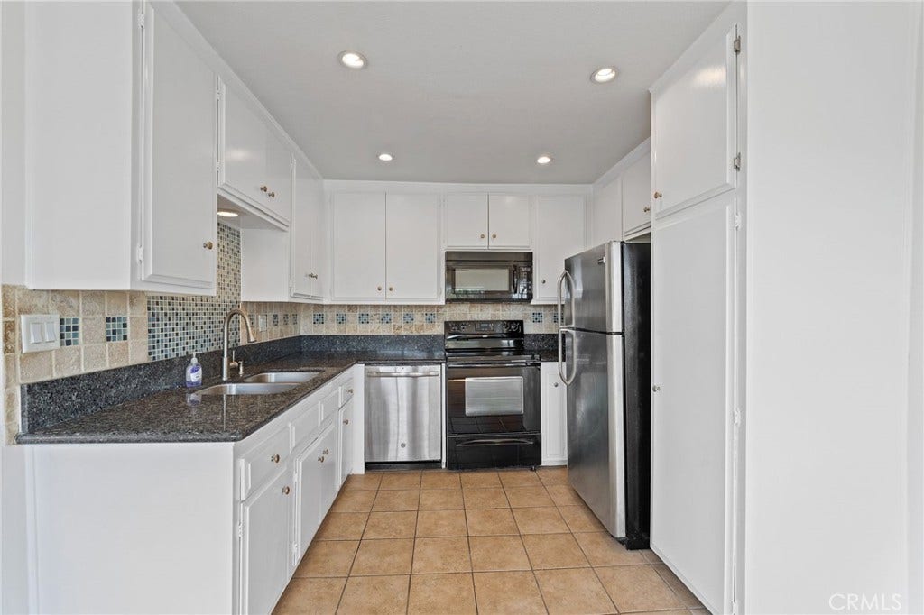 1187 E 3rd, #202, Long Beach, CA 90802 1187 E 3rd, #202, Long Beach, CA 90802