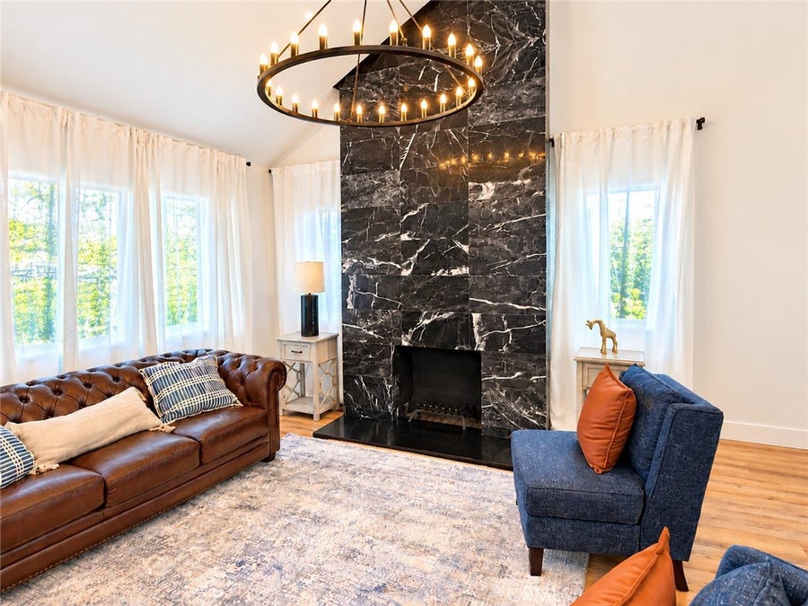 Property photo for 335 N Harvard, Los Angeles, CA