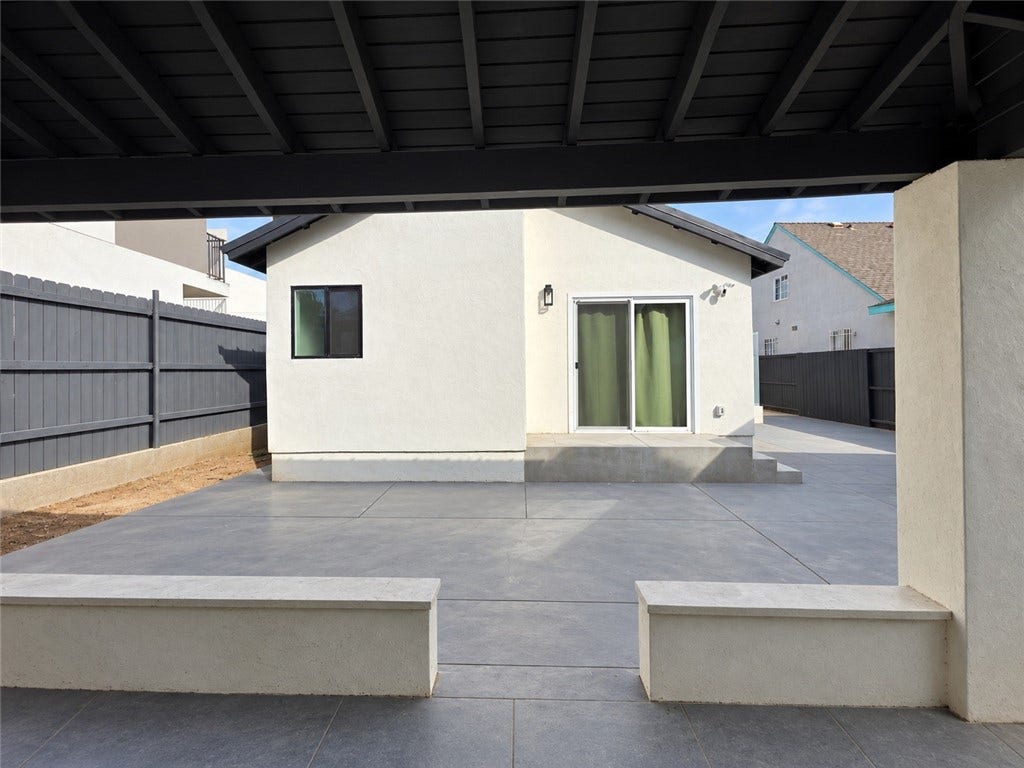 335 N Harvard, Los Angeles, CA 90004 335 N Harvard, Los Angeles, CA 90004
