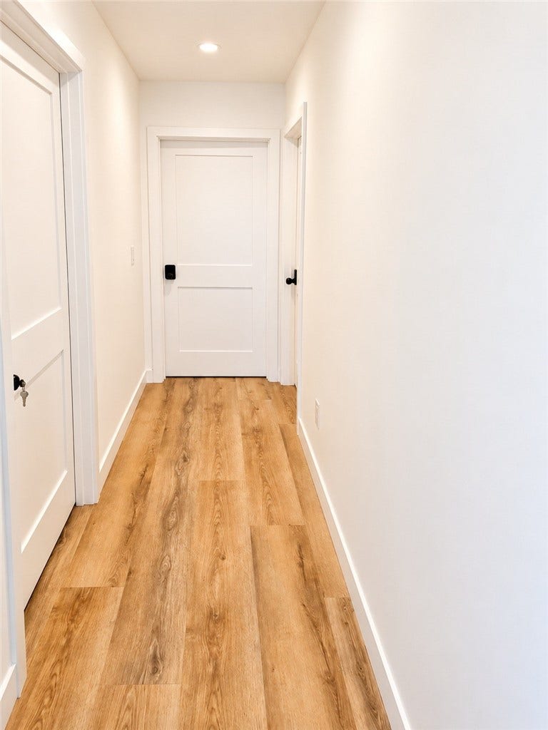 335 N Harvard, Los Angeles, CA 90004 Hallway