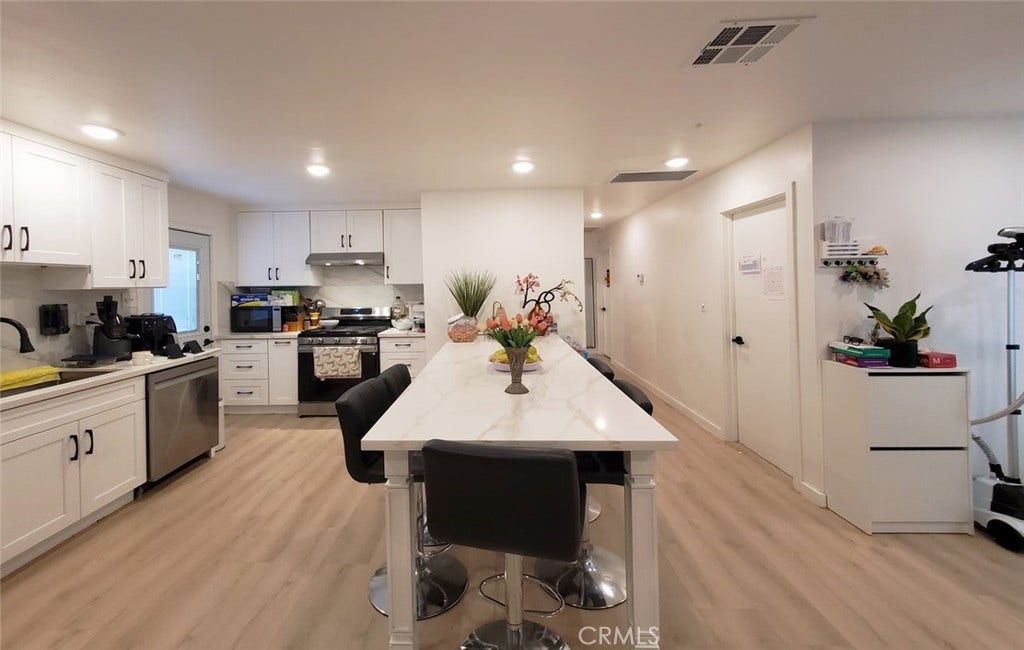 1738 VARNA S, Anaheim, CA 92804 1738 VARNA S, Anaheim, CA 92804