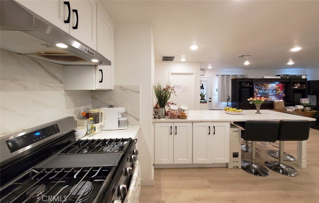 1738 VARNA S, Anaheim, CA 92804 1738 VARNA S, Anaheim, CA 92804