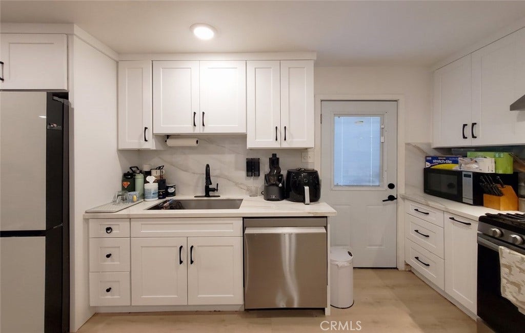1738 VARNA S, Anaheim, CA 92804 1738 VARNA S, Anaheim, CA 92804