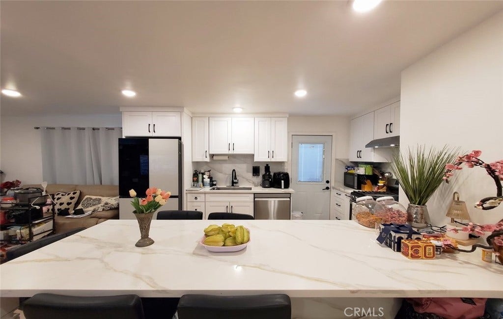 1738 VARNA S, Anaheim, CA 92804 1738 VARNA S, Anaheim, CA 92804