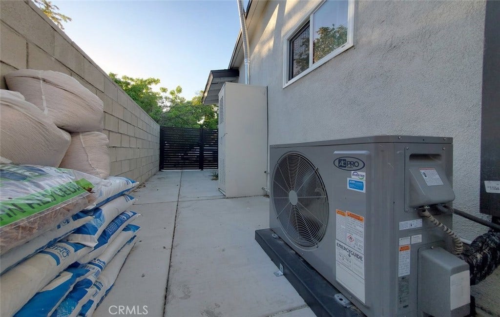 1738 VARNA S, Anaheim, CA 92804 1738 VARNA S, Anaheim, CA 92804