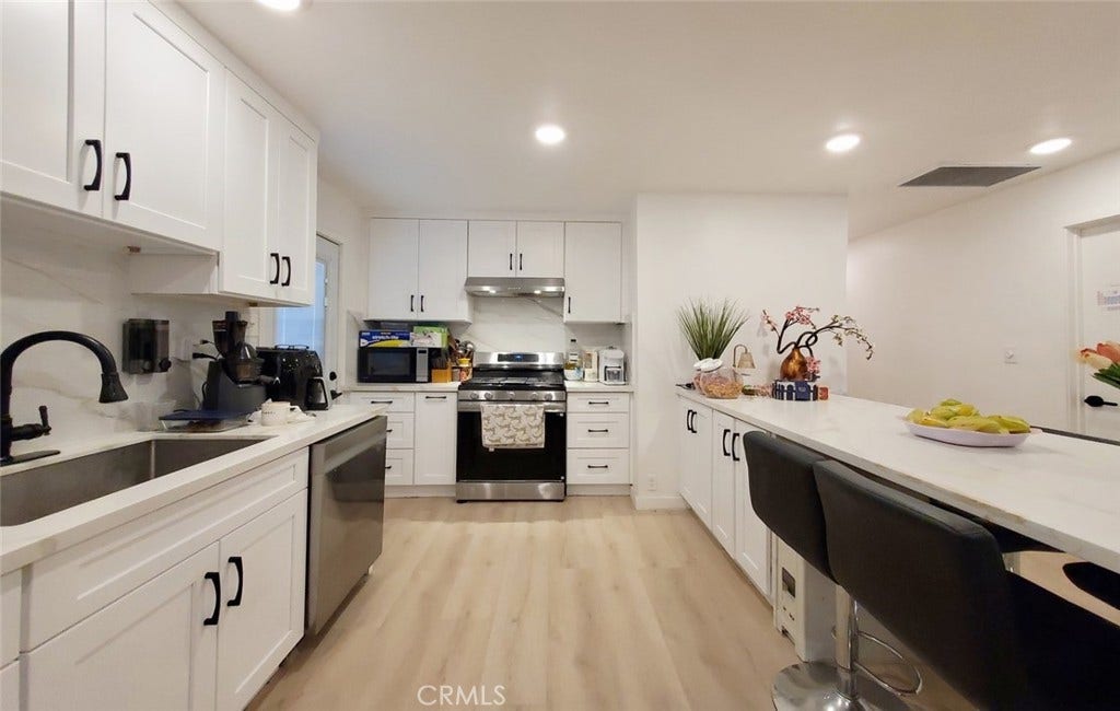 1738 VARNA S, Anaheim, CA 92804 1738 VARNA S, Anaheim, CA 92804