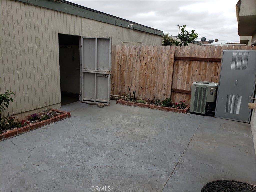 4474 Larwin Avenue, Cypress, CA 90630 4474 Larwin Avenue, Cypress, CA 90630