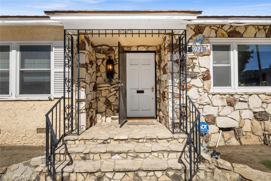Property photo for 5921 E Rosebay E, Long Beach, CA