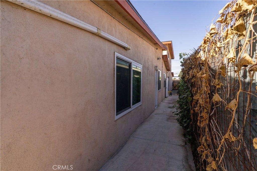 805 N Euclid Street, Santa Ana, CA 92703 805 N Euclid Street, Santa Ana, CA 92703