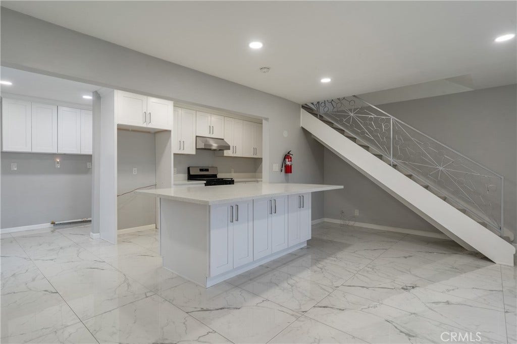 805 N Euclid Street, Santa Ana, CA 92703 805 N Euclid Street, Santa Ana, CA 92703