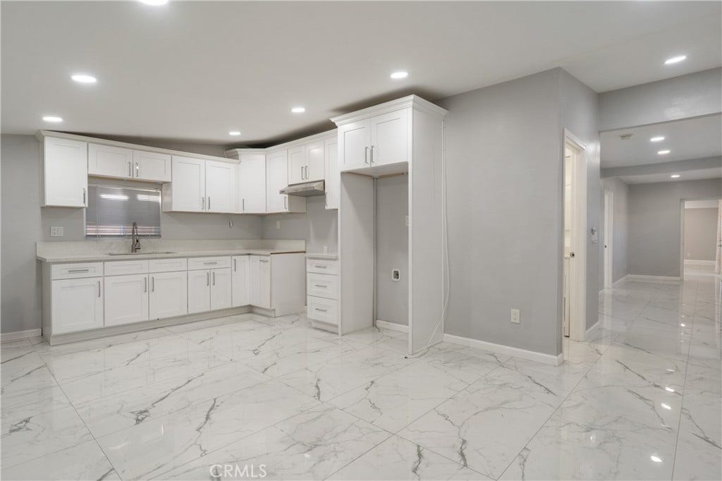 805 N Euclid Street, Santa Ana, CA 92703 805 N Euclid Street, Santa Ana, CA 92703