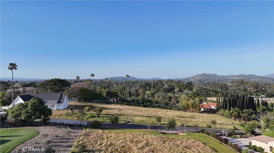 Property photo for 1940 Grey Rabbit Hollow Lane, Fallbrook, CA