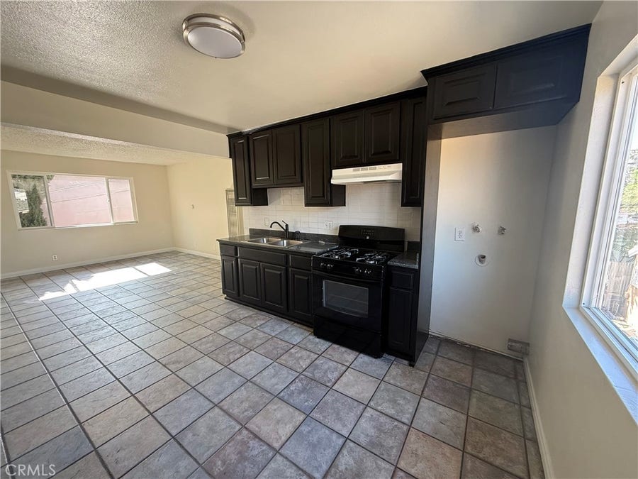 Property photo for 536 W Century, #1/2, Los Angeles, CA
