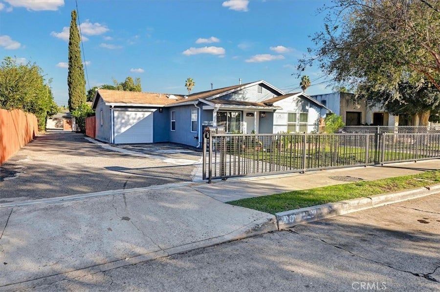 Property photo for 215 N Mcclay Street, Santa Ana, CA