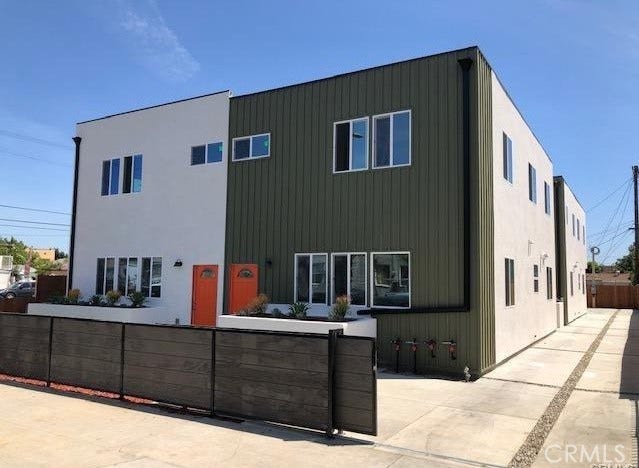Property photo for 800 W 65th, Los Angeles, CA