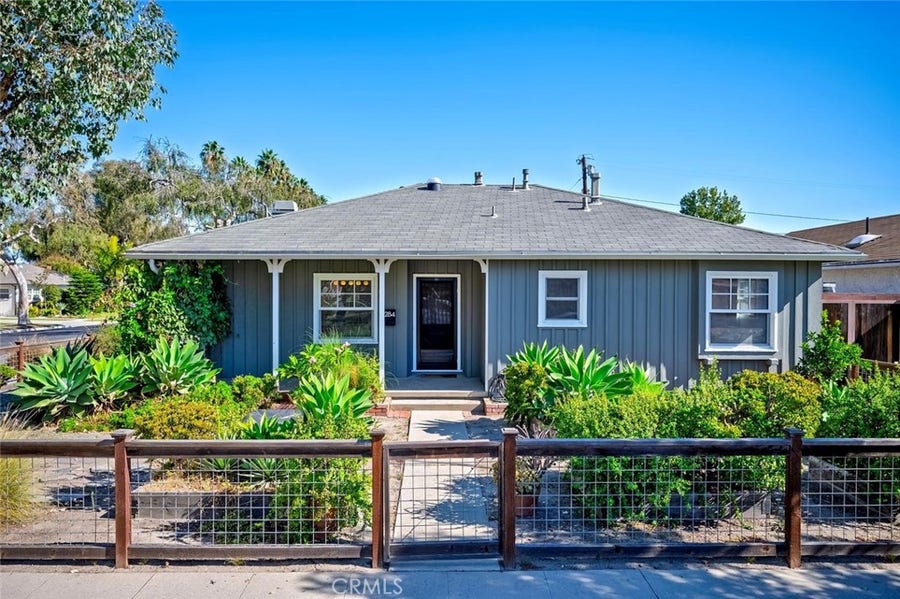 Property photo for 2284 Radnor, Long Beach, CA