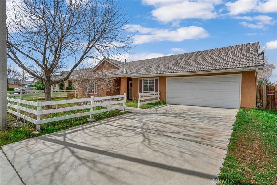Property photo for 37623 Robin, Palmdale, CA