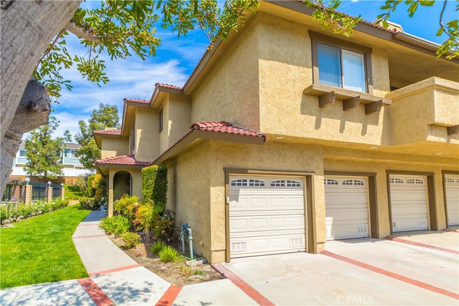 Property photo for 25261 Tanoak, Lake Forest, CA