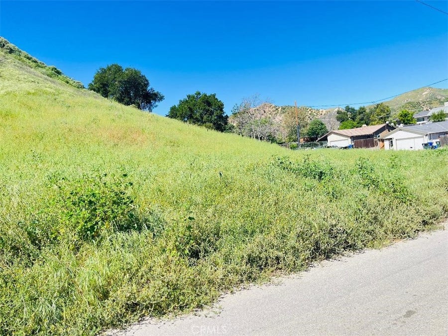 Property photo for 0 Paradise Rd, Val Verde, CA