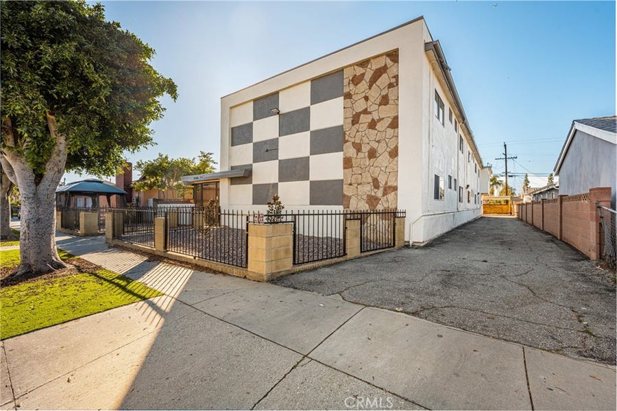 Property photo for 6725 Perry Road, Bell Gardens, CA