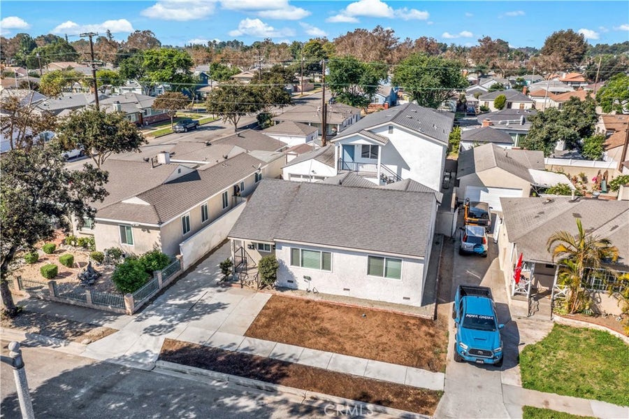 Property photo for 6025 Bellflower, Lakewood, CA