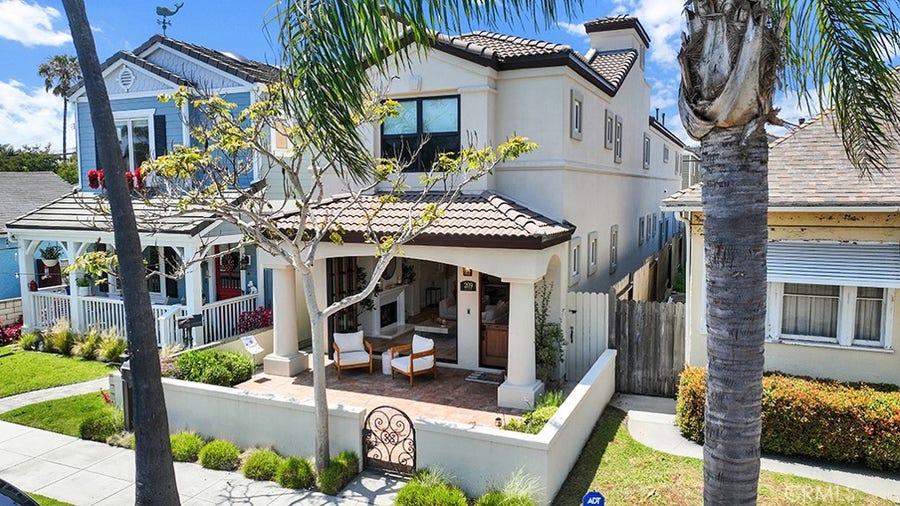Property photo for 209 6th, Seal Beach, CA