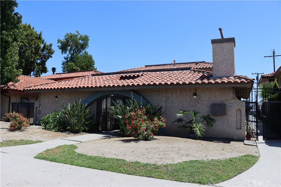 Property photo for 1170 E South Street, Long Beach, CA