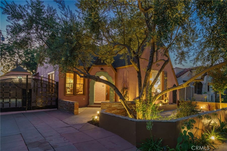 Property photo for 2015 San Francisco Avenue, Long Beach, CA