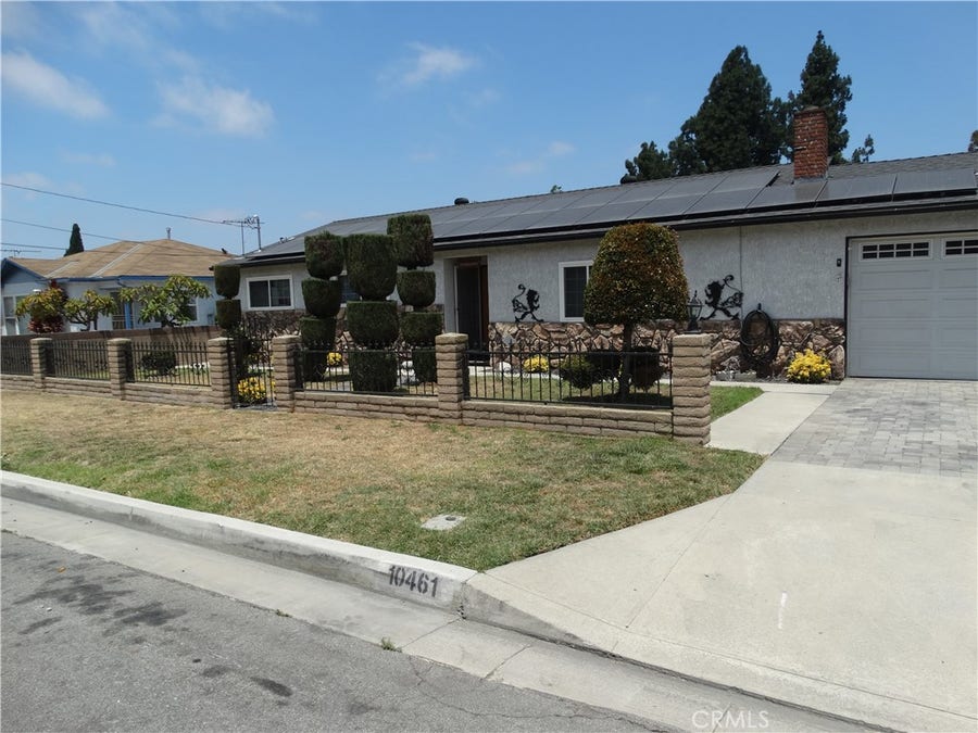 Property photo for 10461 Beach, Bellflower, CA