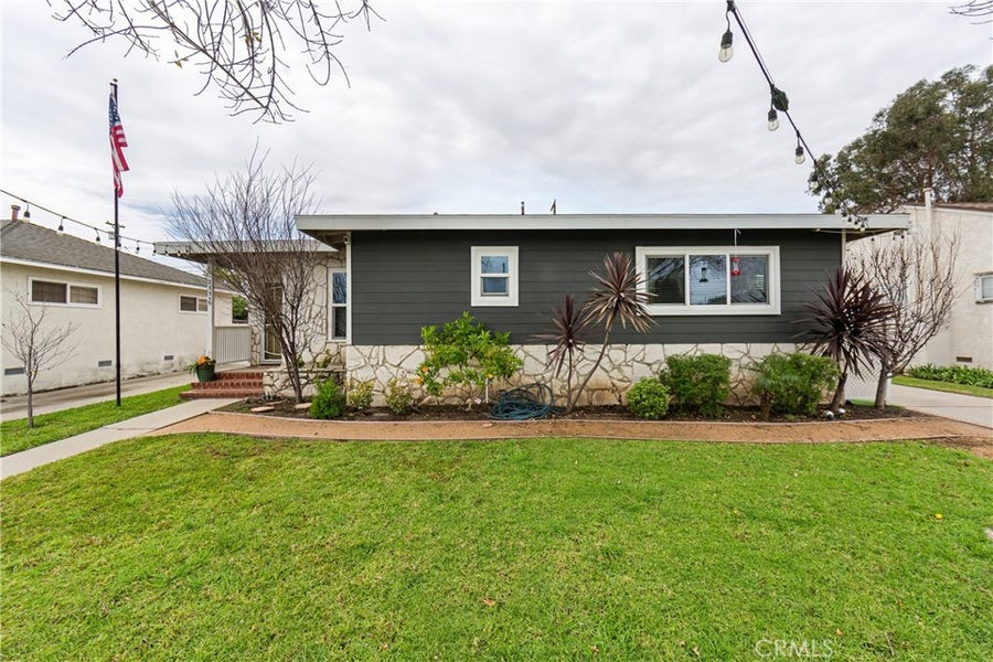 Property photo for 2335 Carfax Avenue, Long Beach, CA