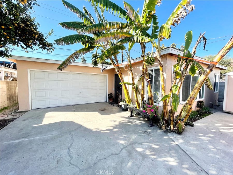 Property photo for 3313 Adriatic Avenue, Long Beach, CA