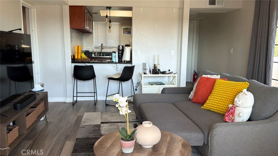 Property photo for 2309 E 17th, #202, Long Beach, CA