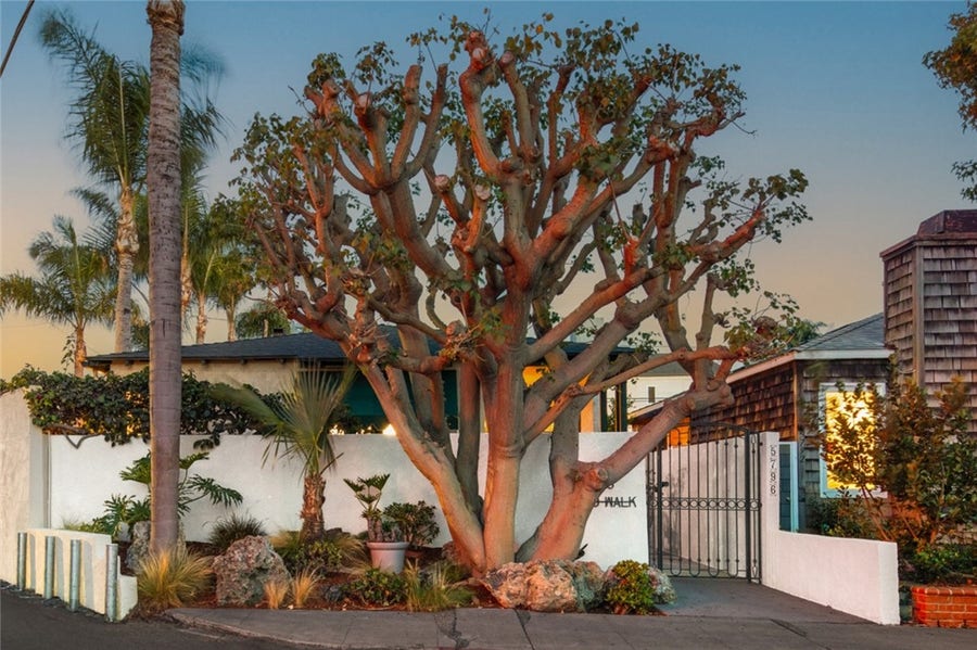 Property photo for 5796 Campo Walk, Long Beach, CA