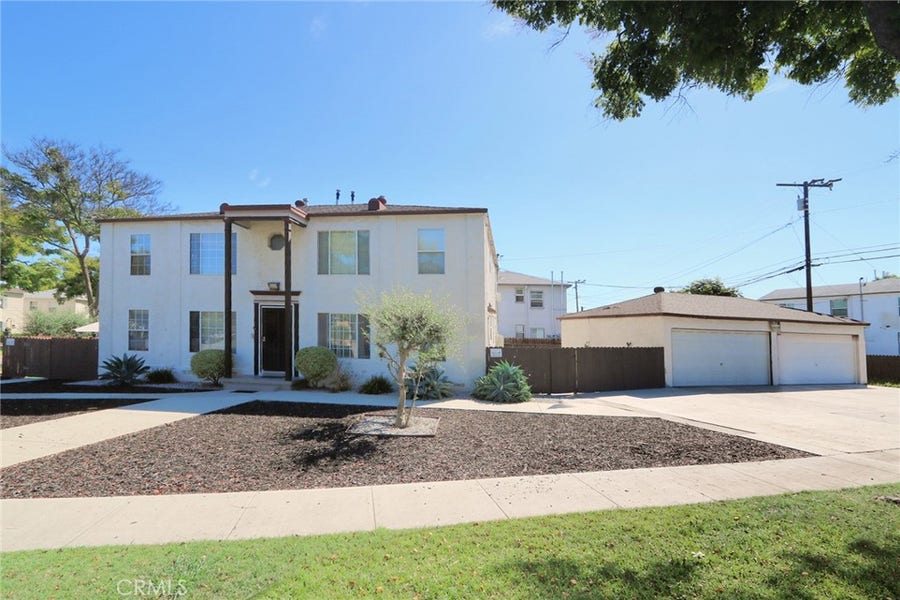 Property photo for 404 E Freeland, Long Beach, CA