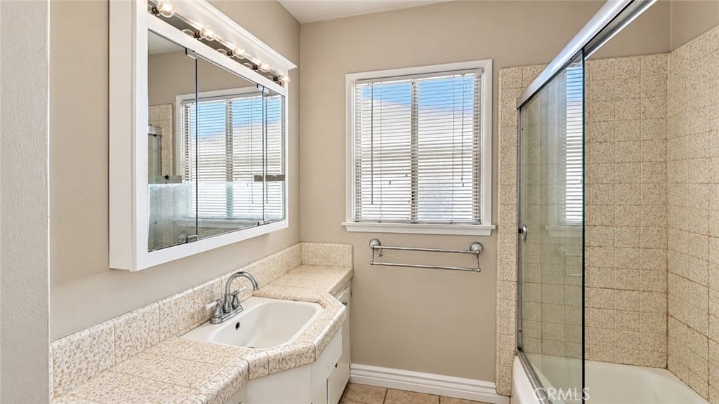 4628 Knoxville Avenue, Lakewood, CA 90713 4628 Knoxville Avenue, Lakewood, CA 90713