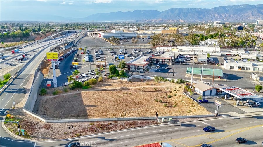 Property photo for 560 W Orange Show, San Bernardino, CA