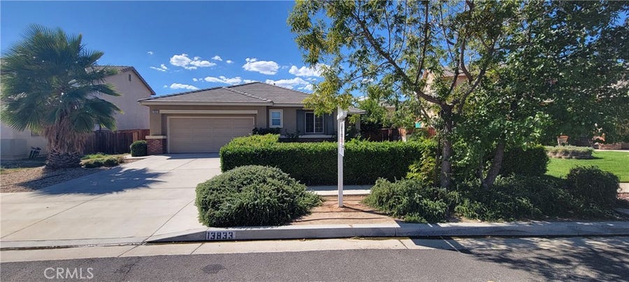 Property photo for 13833 Grant Way, Oak Hills, CA