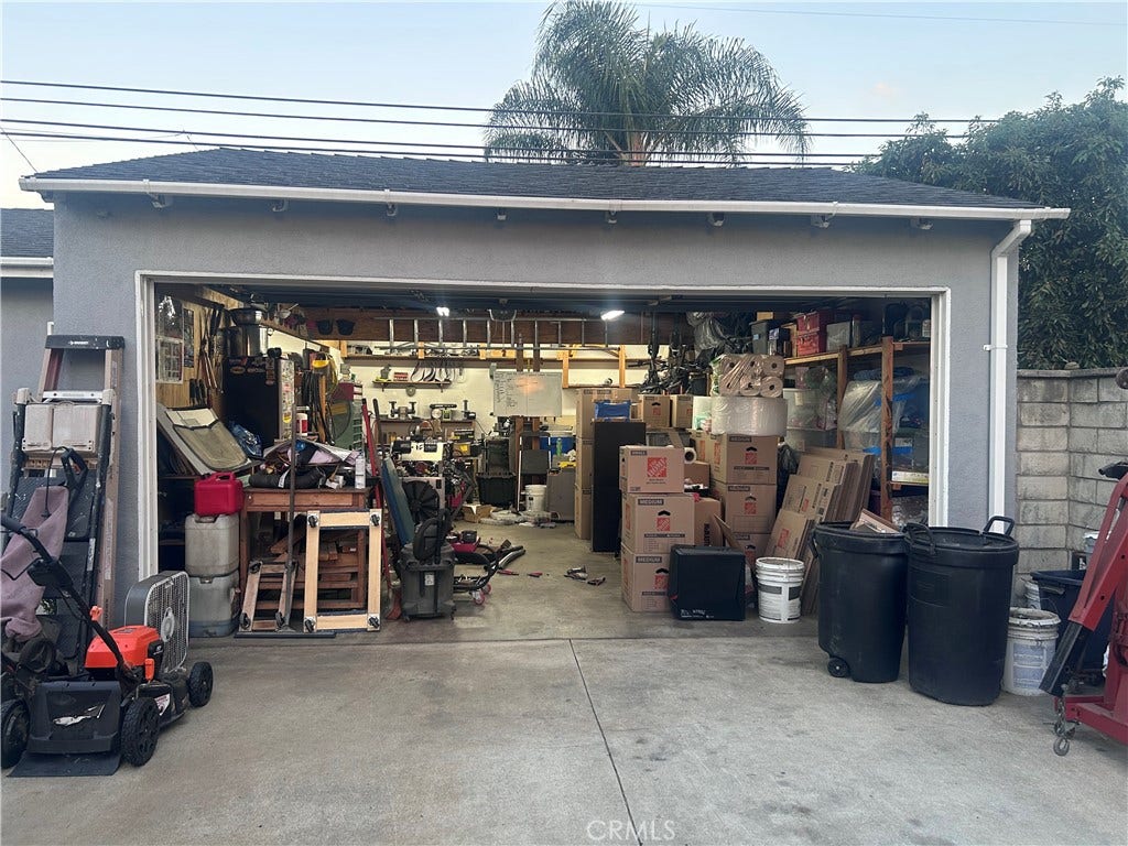5938 Hersholt Avenue, Lakewood, CA 90712 Garage