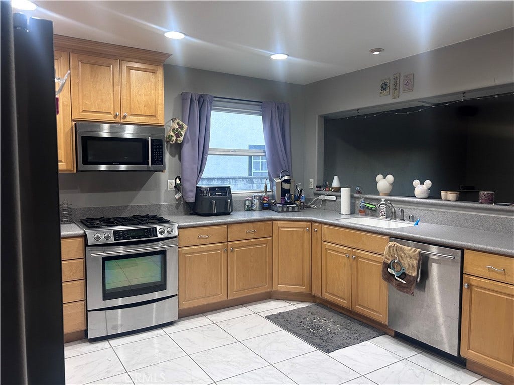 5938 Hersholt Avenue, Lakewood, CA 90712 Kitchen