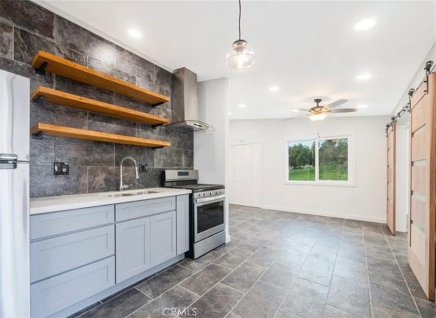 Property photo for 1060 W 6th, San Pedro, CA