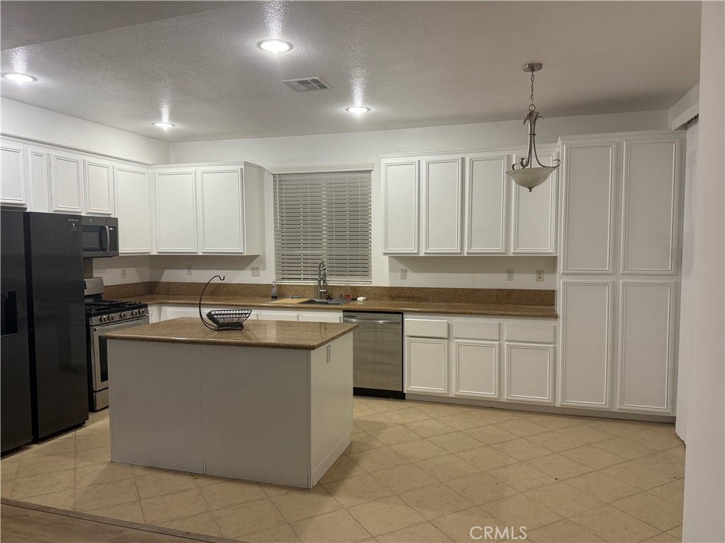 1711 Lordsburg Court, La Verne, CA 91750 1711 Lordsburg Court, La Verne, CA 91750