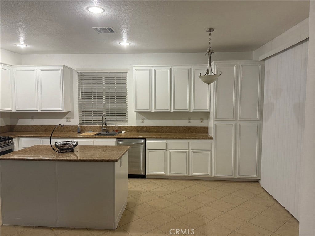 1711 Lordsburg Court, La Verne, CA 91750 1711 Lordsburg Court, La Verne, CA 91750