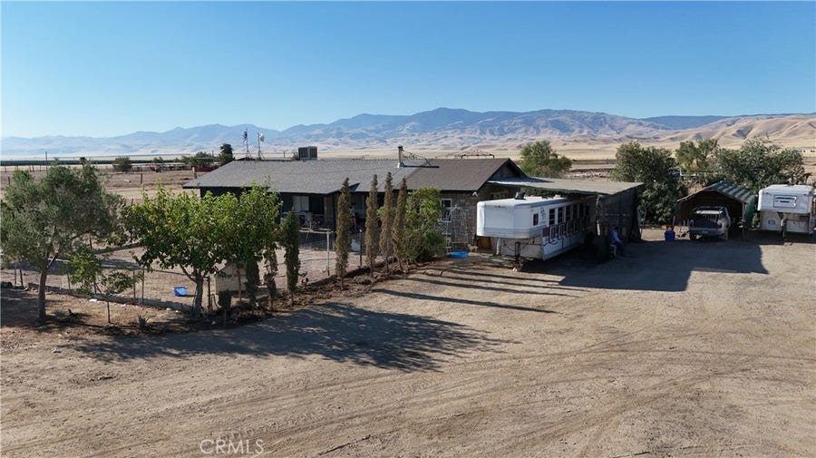 Property photo for 23301 Highway 166, Maricopa, CA