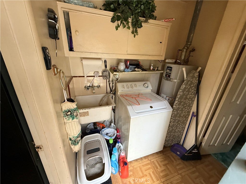 8039 Irondale, Canoga Park, CA 91306 8039 Irondale, Canoga Park, CA 91306