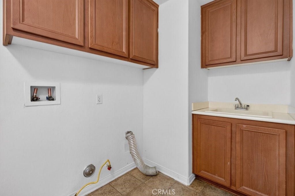 6221 Arcadia Street, Eastvale, CA 92880 6221 Arcadia Street, Eastvale, CA 92880