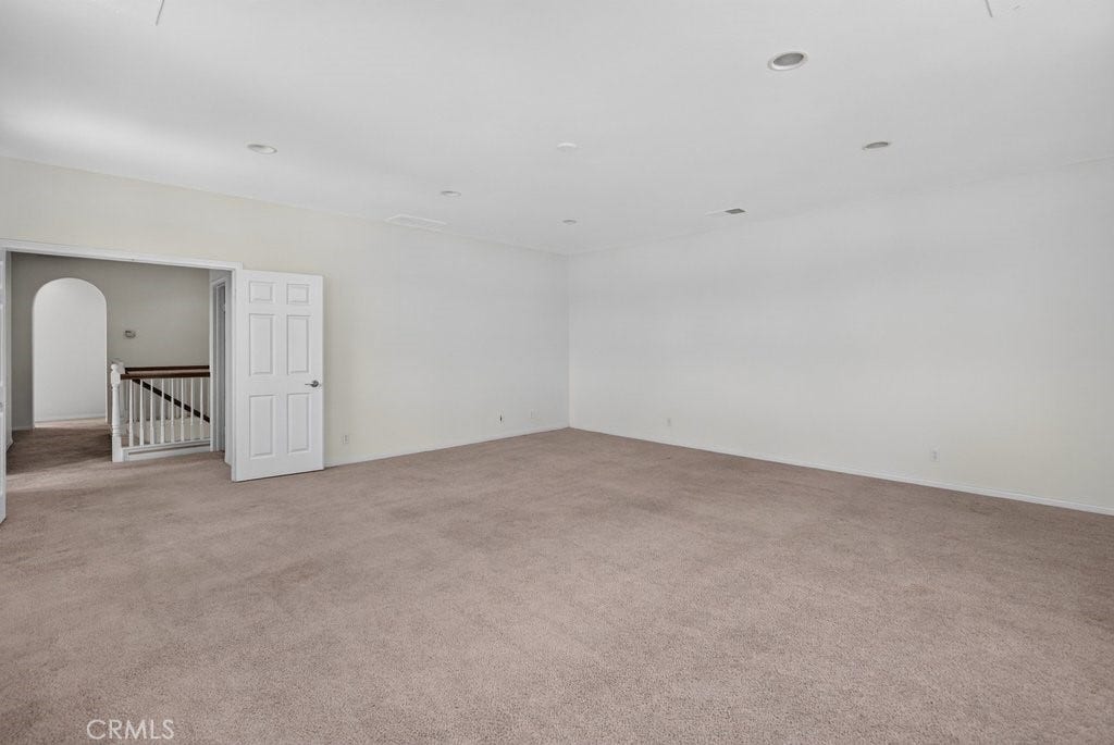 6221 Arcadia Street, Eastvale, CA 92880 6221 Arcadia Street, Eastvale, CA 92880